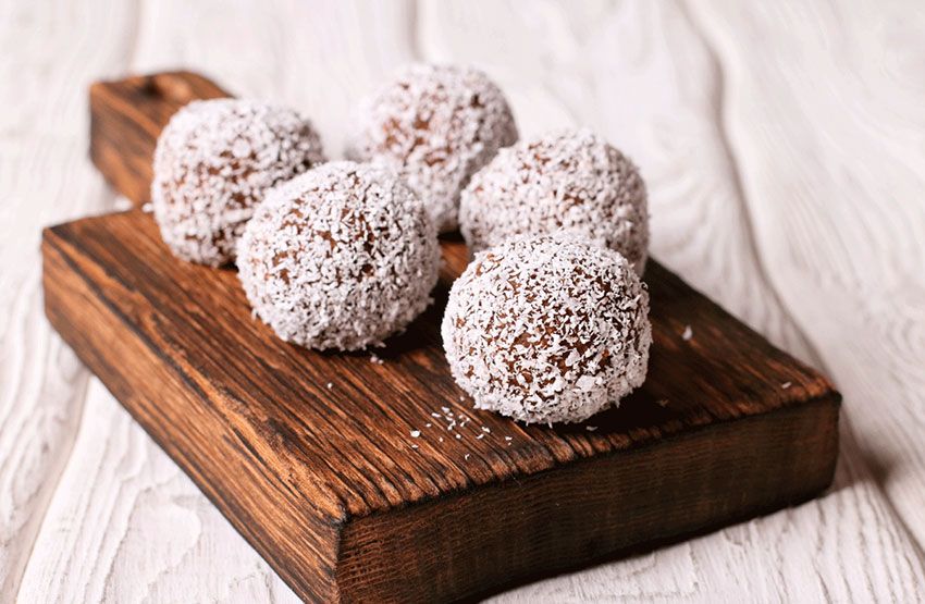 Coconut Date Balls